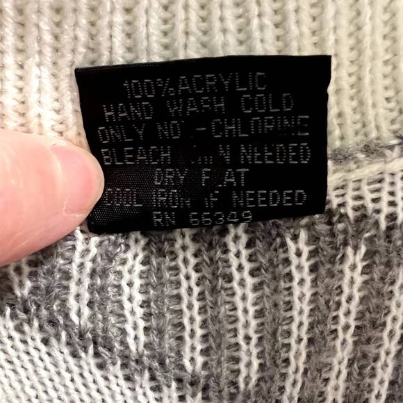 V.Fraas Stripe Open Front Sweater Scarf Wrap Grey White One Size Knit Cozy - Picture 5 of 9